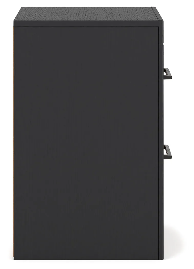 Vertani King Panel Bed with Dresser and 2 Nightstands in Black