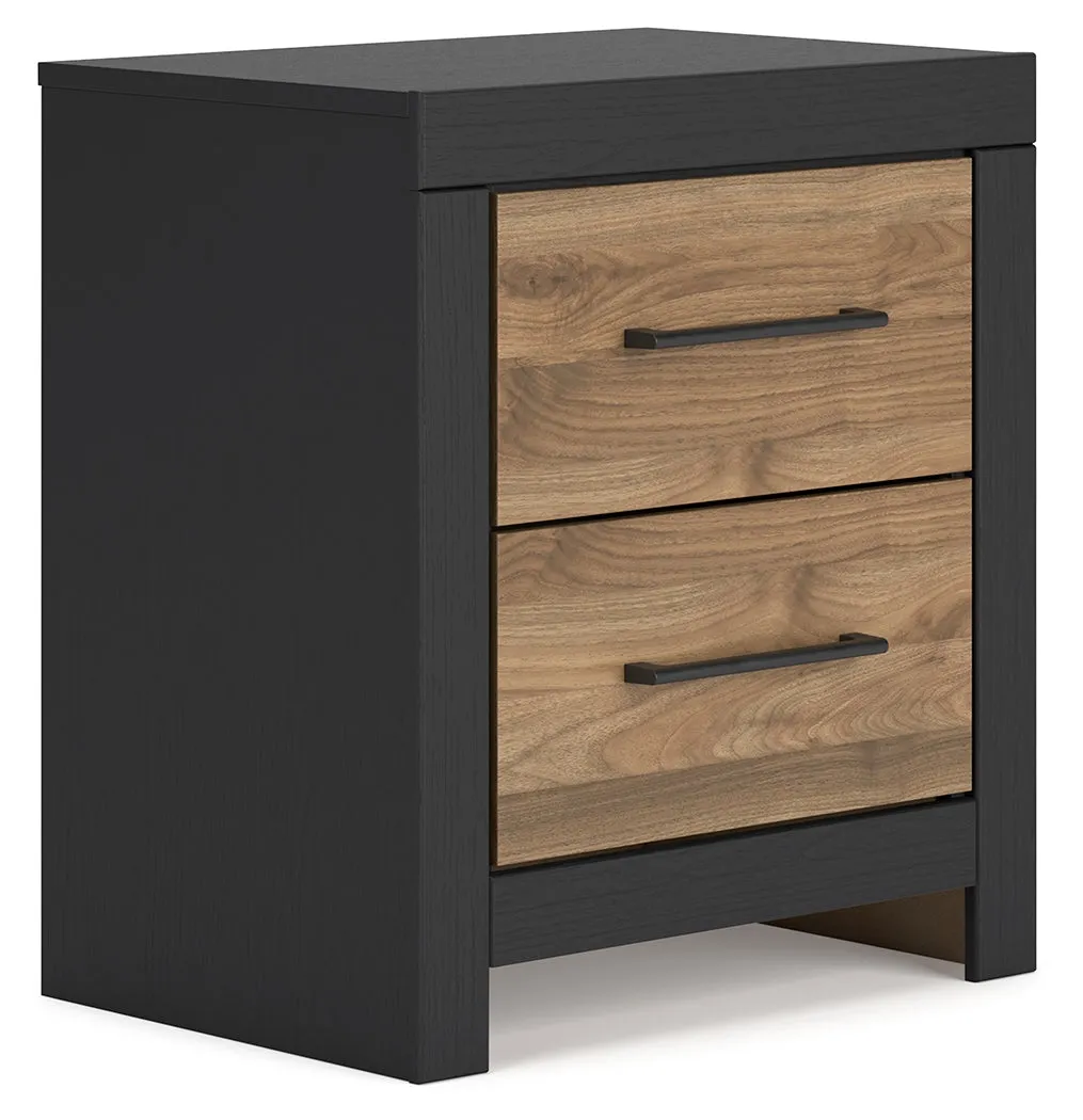 Vertani King Panel Bed with Dresser and 2 Nightstands in Black