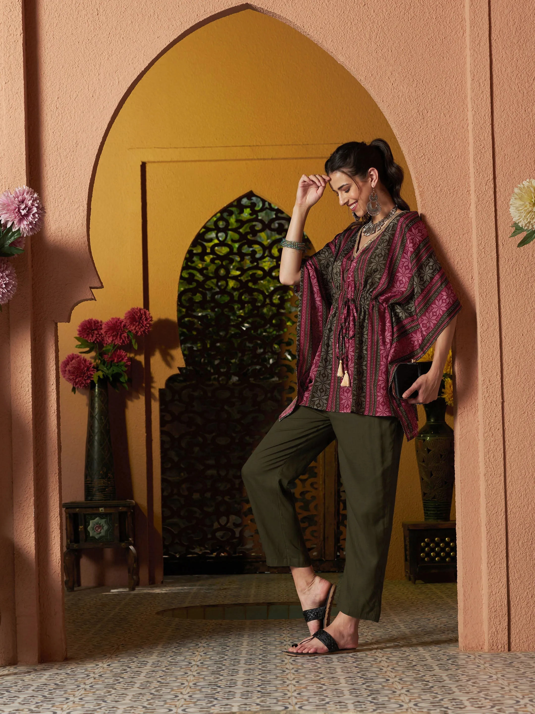 Women Maroon Geometric Floral Short Kaftan With Pants
