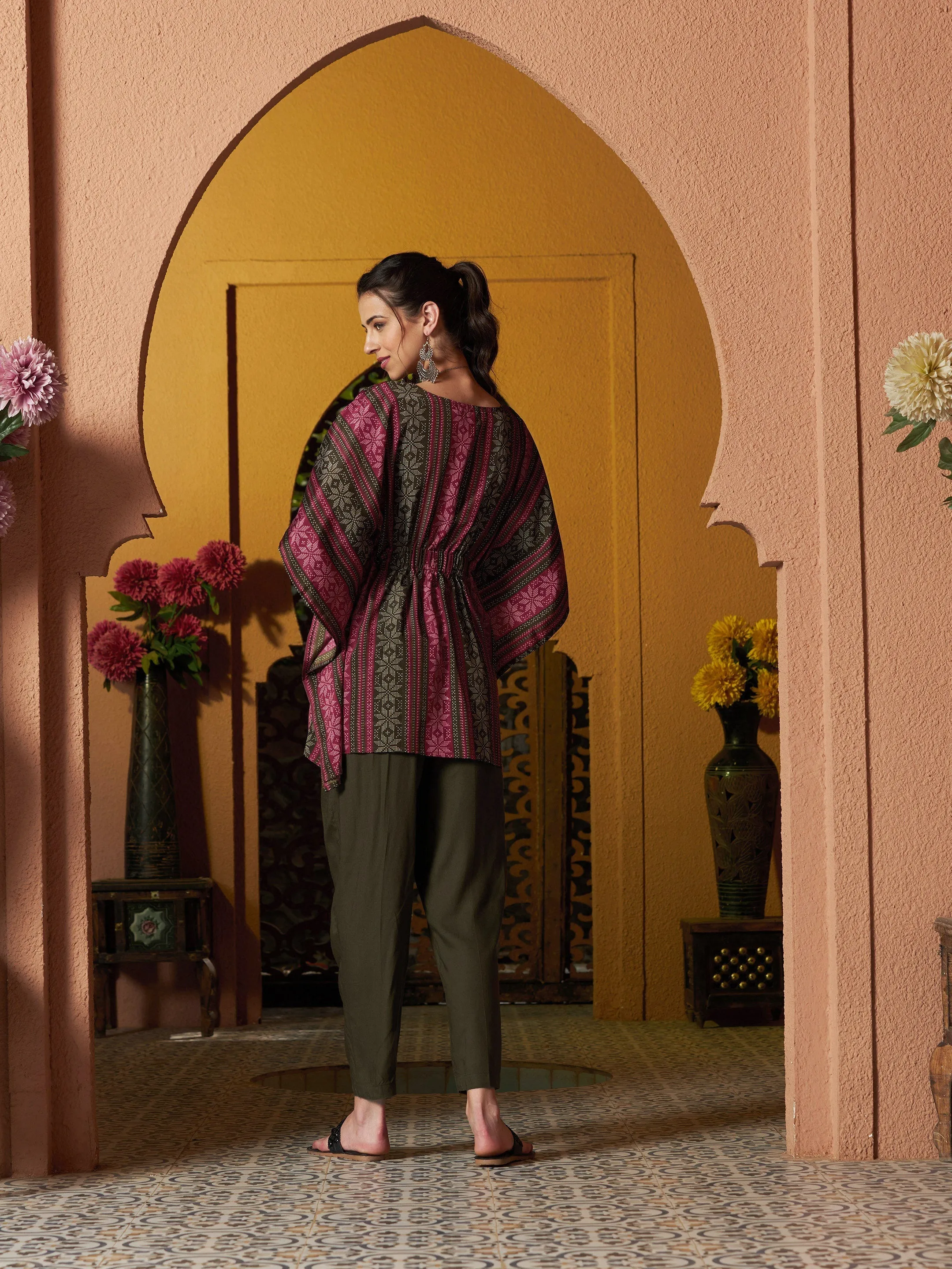 Women Maroon Geometric Floral Short Kaftan With Pants
